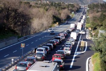 Disagi sulle autostrade, verso la firma del protocollo per i ristori per gli autotrasportatori