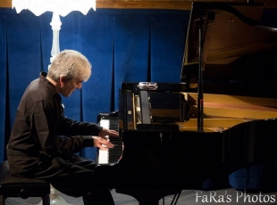 Il pianoforte di Claudio Cozzani concluderà il Festival Provinciale I Luoghi della Musica