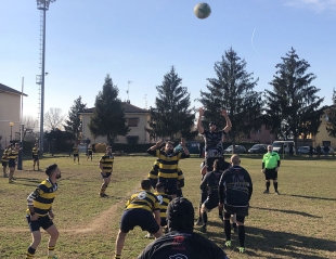 Rugby: il Golfo passa in Piemonte e vola a +7