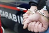56enne armato di coltello affronta i Carabinieri: arrestato