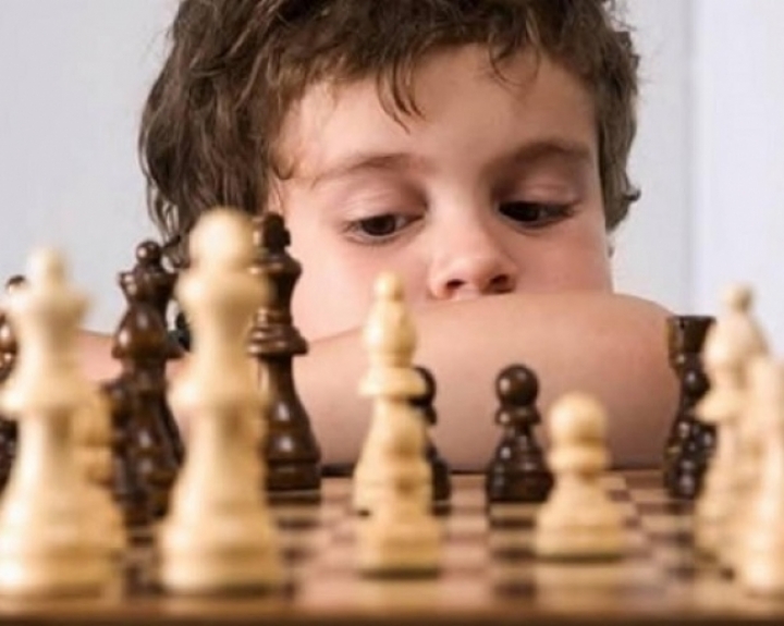 Simultanea scacchi per bambini a La Fabbrica