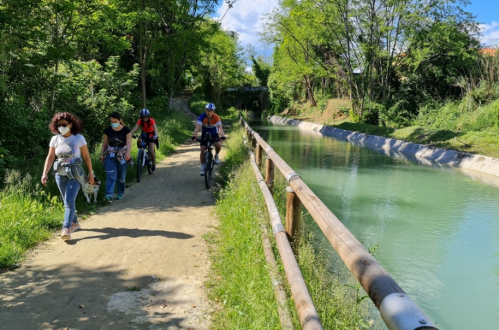 Bosco Bordigoni sul Canale Lunense, in Val di Magra (La Spezia) a spasso in bici e a piedi