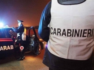 Controlli dei carabinieri alla movida del sabato sera