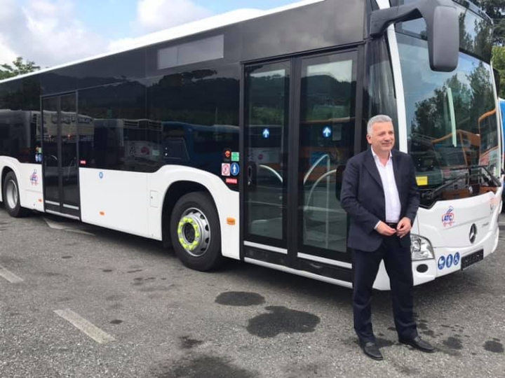 La Spezia, consegnati i primi due nuovi autobus