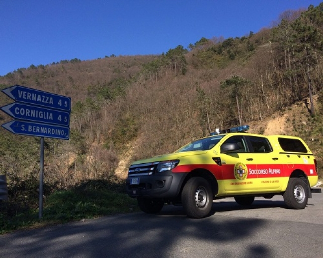 Malore sul sentiero: Soccorso Alpino, Vigili del Fuoco ed elicottero per salvare un settantenne