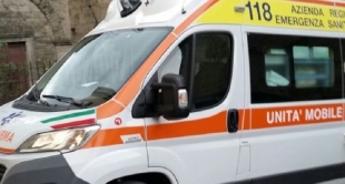 Incidente in piazza Cavour: donna investita da un furgone