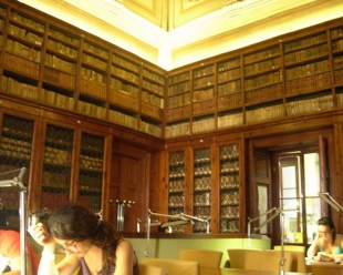 Chiude la Biblioteca Mazzini, la Palazzina delle Arti apre (un po&#039; di più) le porte