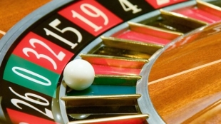 La probabilità di vincere a Las Vegas e Wall Street? La spiega la matematica a Sarzana