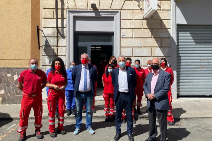 Il Sindaco della Spezia Pierluigi Peracchini in visita alla Croce Rossa Italiana
