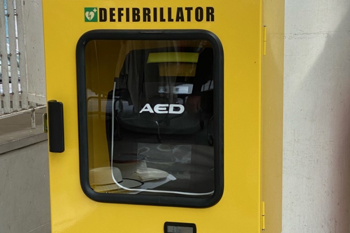 Donato al Comune della Spezia un defibrillatore da parte di Gesticond