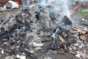 Fumo maleodorante a Carrodano: scoperto mentre dà fuoco a plastica, legno e sacchi per cemento