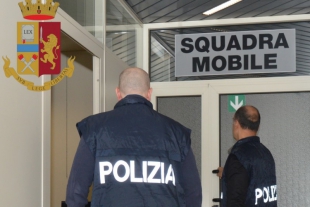 Spaccia eroina in via Parma, 40enne arrestato in flagranza