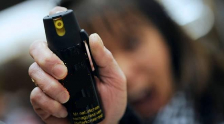 Aggressione sul bus: donna usa spray al peperoncino