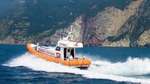 Incidente nautico nelle acque del Golfo, interviene la Guardia Costiera
