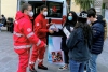 I volontari della Croce Rossa della Spezia distribuiscono kit anti-Covid