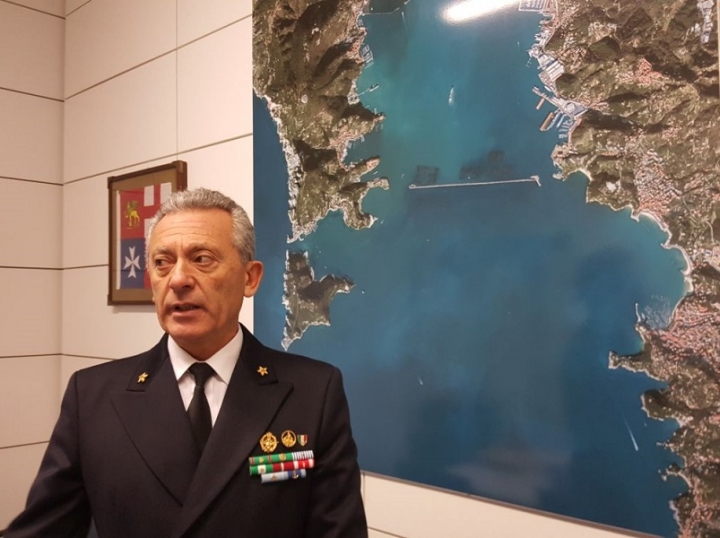 L&#039;Ammiraglio Pettorino saluta la città e la Capitaneria di Porto (Video)