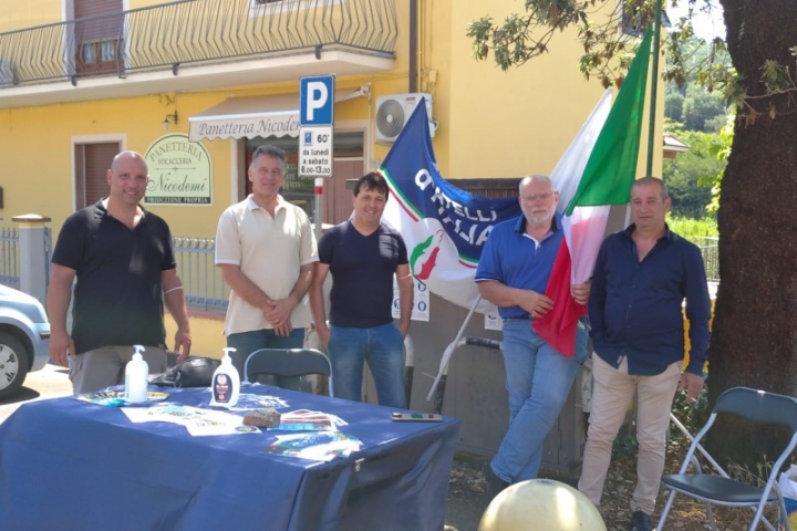 Fratelli d’Italia: “Lavoro d’Estate, domani mattina Gazebo a Luni Mare con le nostre proposte”