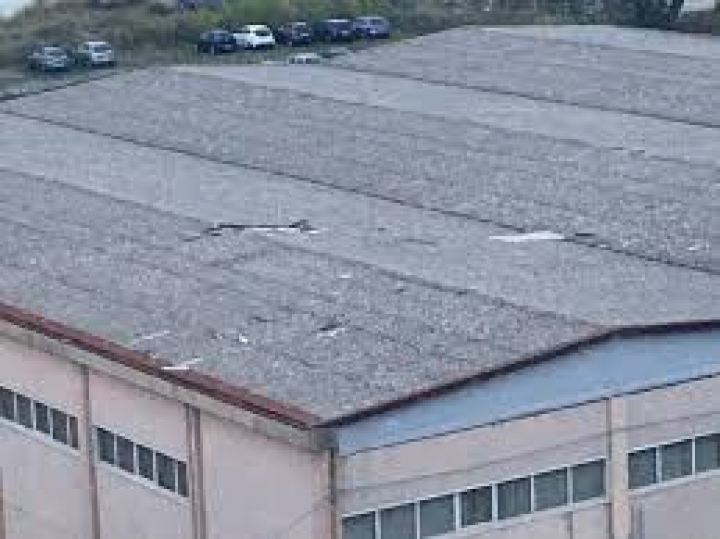 Amianto nei capannoni della Marina a Marola, la risposta del Ministero