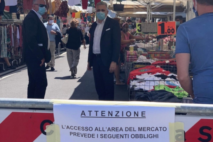 Focolaio Covid alla Spezia, il 18 settembre sospeso il mercatino del venerdì