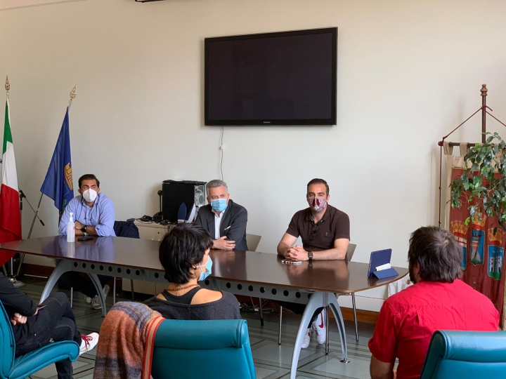 Movida, i gestori dei locali incontrano il sindaco: pronti a unirsi in un consorzio