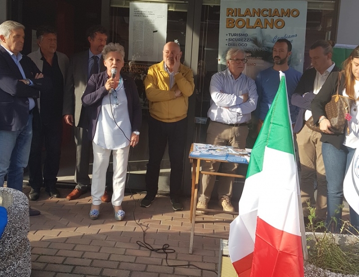 Alessandra Mari chiude la campagna a Bolano: “Bisogna ripartire dalla normalità”
