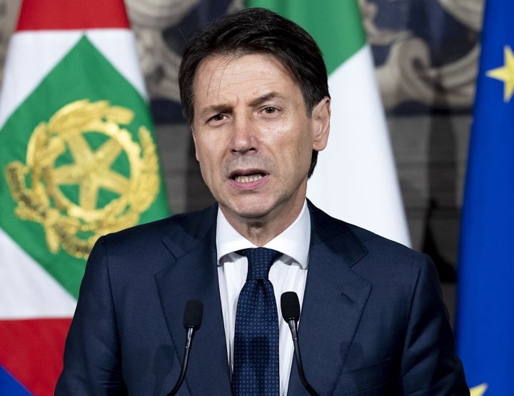 Mattarella affida l’incarico a Conte: “Sarà un Governo all’insegna della novità”