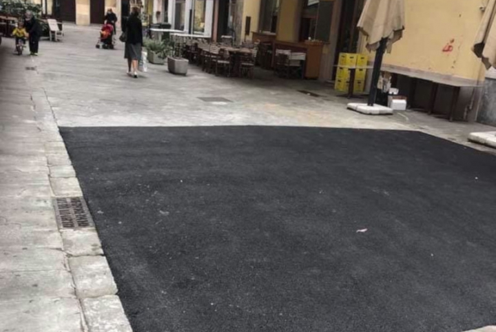 Asfalto nel centro storico della Spezia