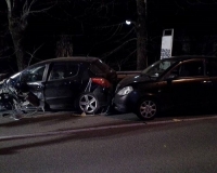 Incidente a Bottagna, scontro frontale tra due auto