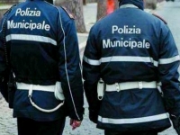 Scalinata Spora, blitz della Municipale: fermati tre giovani dominicani