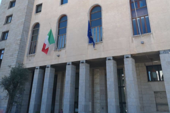 La facciata del Palazzo Civico della Spezia