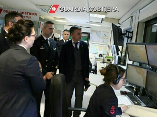Il ViceMinistro Rixi in visita alla Capitaneria di Porto della Spezia