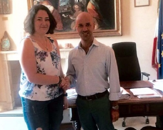 Studentessa sarzanese in visita dal sindaco dopo anno in Argentina con il programma di Intercultura