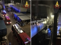 Vigili del Fuoco al lavoro tutta la notte per spegnere l&#039;incendio su Nave Vulcano (video)