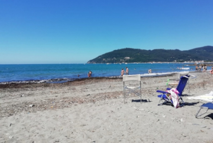 In Liguria è sempre più difficile trovare una spiaggia libera