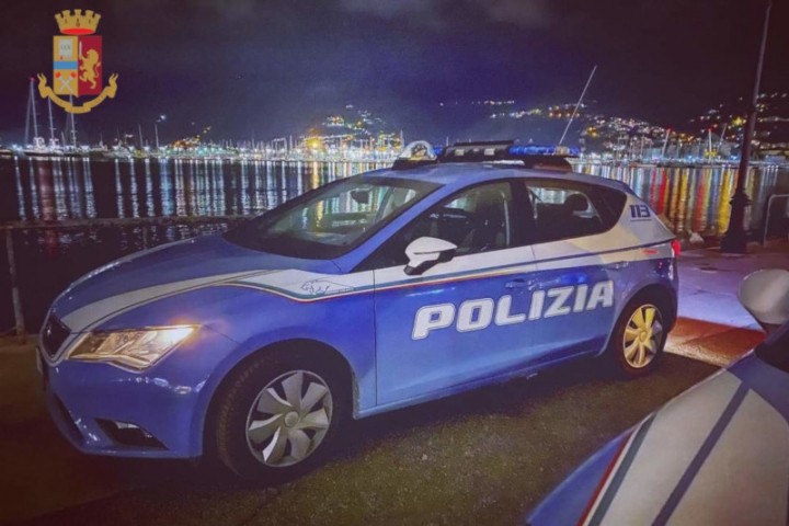 Auto della Polizia (foto di repertorio)