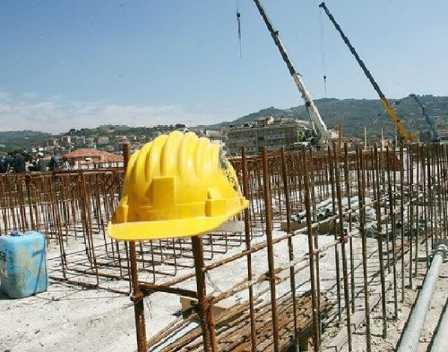 Monterosso: lavoratori privi di permesso di soggiorno e gravi mancanze in cantiere, sanzionato artigiano