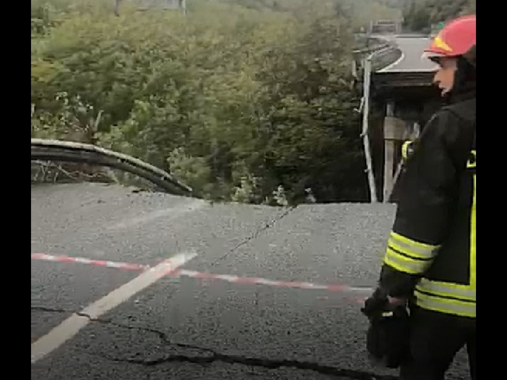 Viadotto crollato a Savona, il sopralluogo di Toti e Giampedrone (Video)