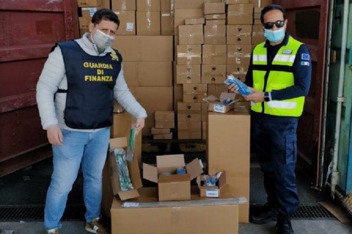 La Spezia: sequestrati oltre 330 mila dispositivi medici provenienti dalla Cina