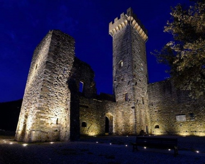 Torre del Castello dei Vescovi di Luni