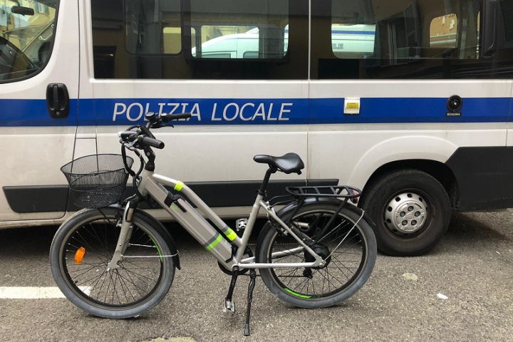 La Polizia Locale recupera una bici rubata, il legittimo proprietario può farsi avanti