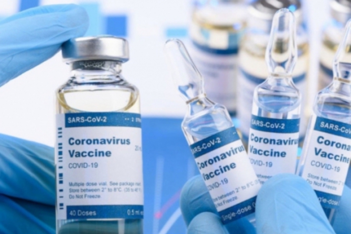 Vaccini anti-Covid, dal 22 novembre prenotazioni per la terza dose per gli over 40