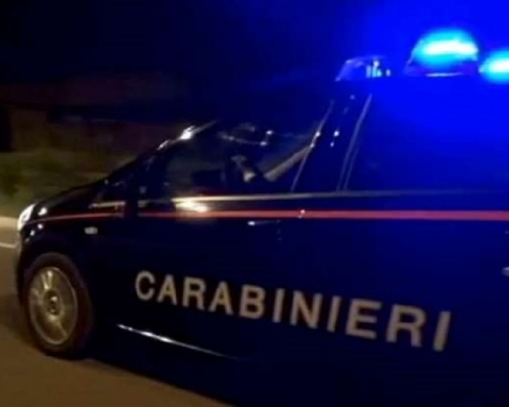 Sarzana, in bici contromano e ubriaco aggredisce i Carabinieri