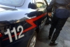 Gira con un macete in piazza a Pontremoli: fermato dai Carabinieri