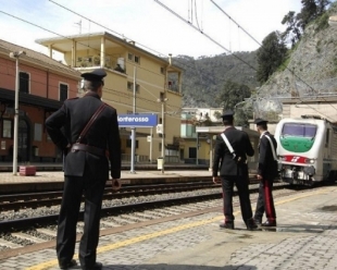 Cinque Terre, i Carabinieri intensificano i controlli nelle stazioni