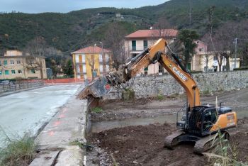 Iniziata la demolizione del ponte tra Framura e Deiva Marina